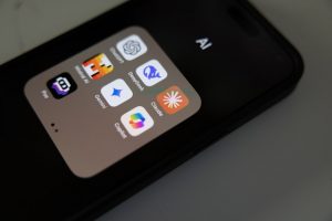 Why Users Choose Claude AI Over ChatGPT