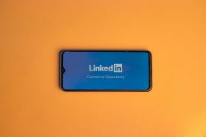 LinkedIn Ads for Lead Generation: How to Get B2B Leads Fast